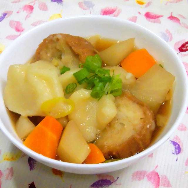 くもりときどき晴れのち雨　　油麩入りたっぷり野菜はっと