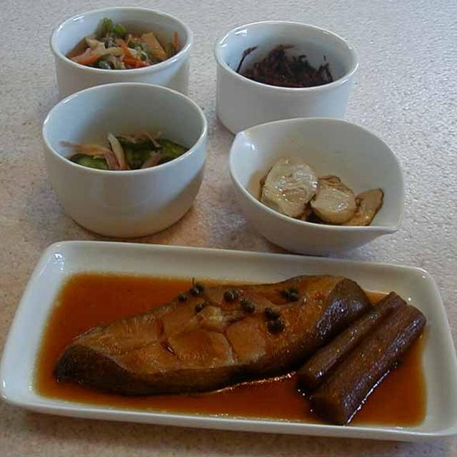 鰈の煮つけと白粥