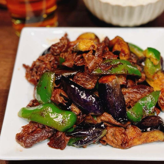 簡単！ボリューム＆スタミナ満点！ご飯がすすむ甘辛中華のコクうま【牛肉と茄子の中華風味噌炒め】