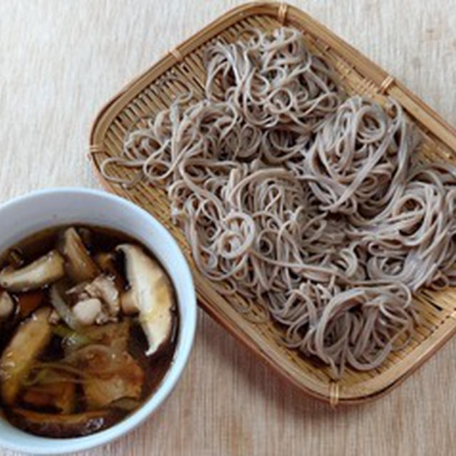 鶏南蛮ざるそばで昼ごはん