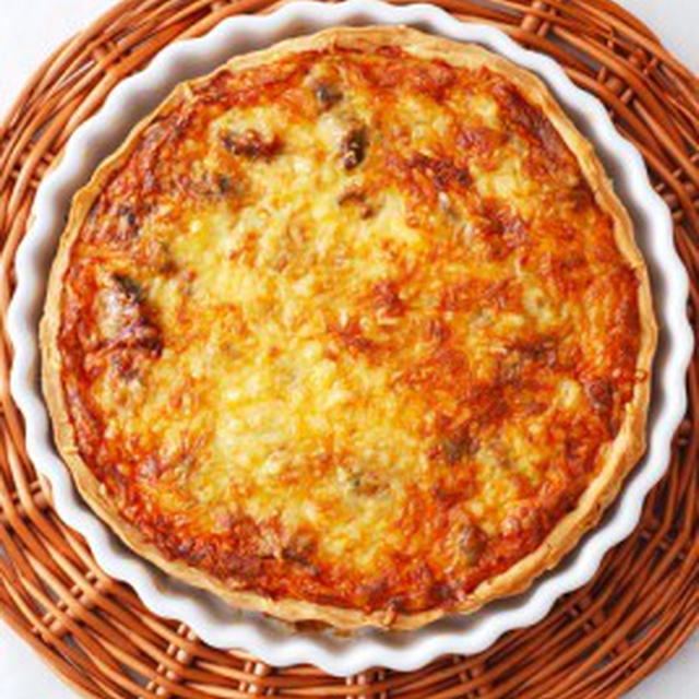 鶏レバーと新玉ねぎのキッシュQUICHE AU FOIE DE VOLAIILE,A L’OIGNON NOUVEAUX