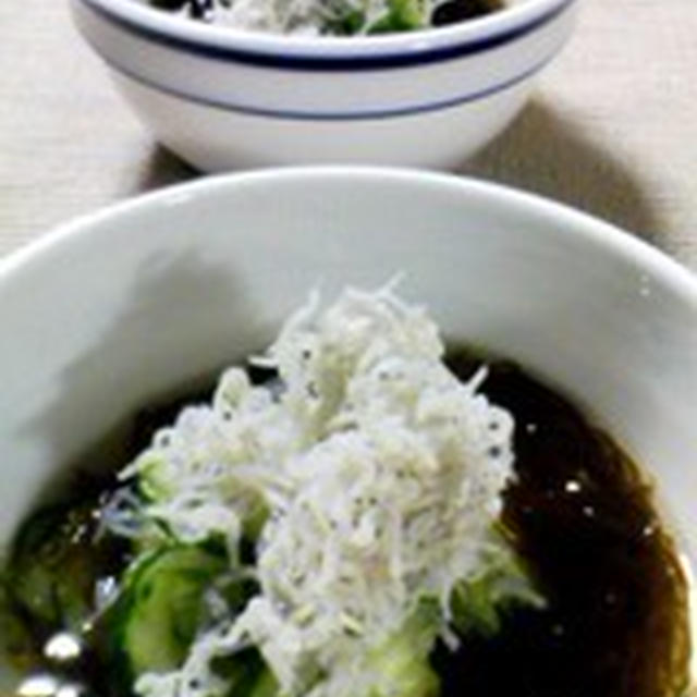 「ちりめんじゃことキュウリのもずく酢」