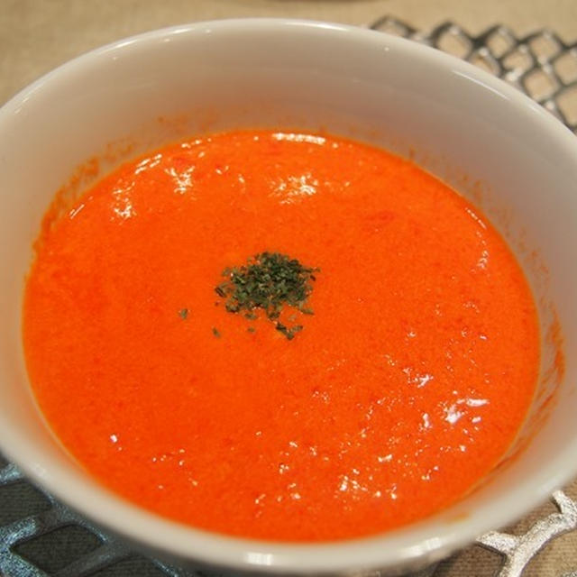 トマトとパプリカの濃厚スープ