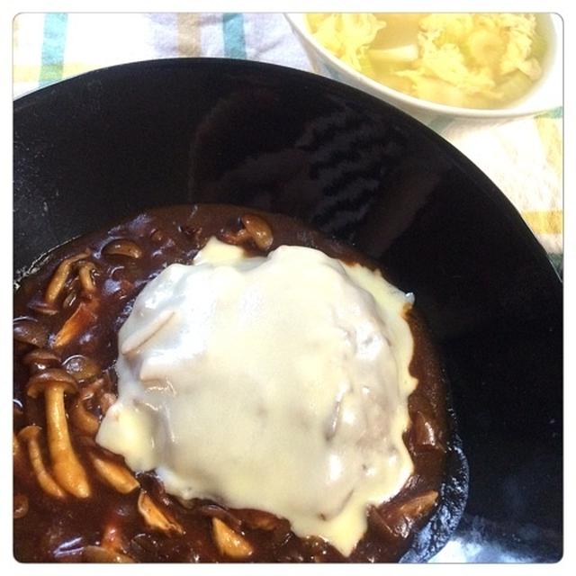 簡単！煮込みハンバーグ
