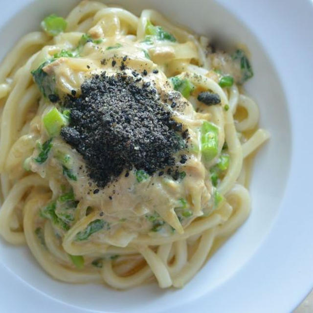 ごま香る。ごまボナーラ和風うどん！
