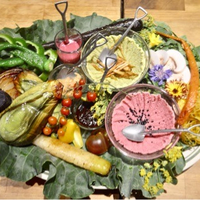 【渋谷】STAND BY FARM　無農薬無化学肥料・固定種の野菜　ビーツとケールと大豆のフムス