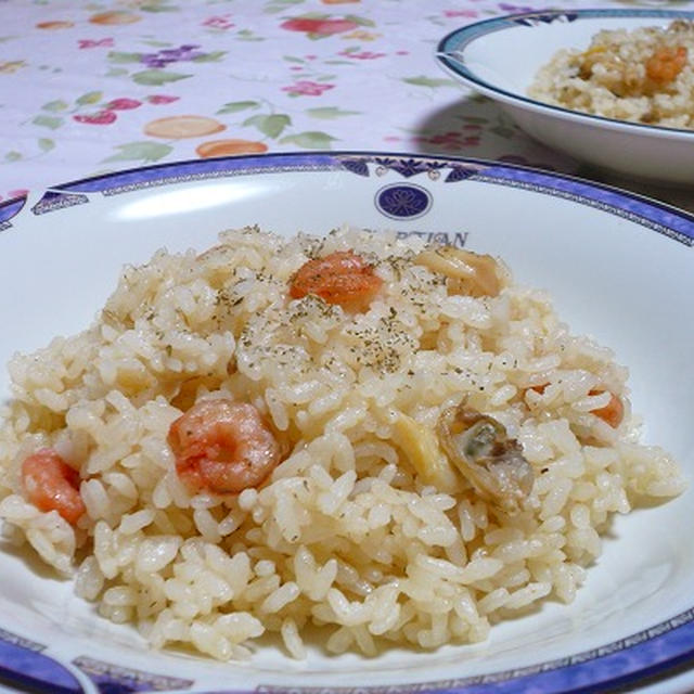 炊飯器で作るタイム入りシーフードピラフのつくりかた