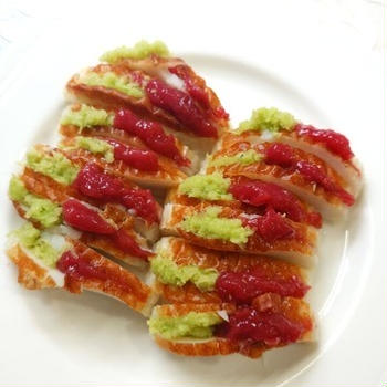 蒲鉾かまぼこ梅料理♪本わさびと梅干の板わさ。°