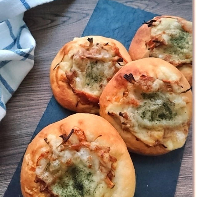 インスタで人気！常備菜活用☆ゴボチートーストならぬゴボチーパン♪