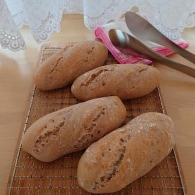 赤ワインのソフトフランスパン🎵