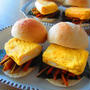 全粒粉まるﾊﾟﾝでｷﾝﾋﾟﾗたまご焼きｻﾝﾄﾞ♪ﾌﾞﾙｰﾍﾞﾘｰｼﾞｬﾑ＆ｸﾘｰﾑﾁｰｽﾞｻﾝﾄﾞ♪