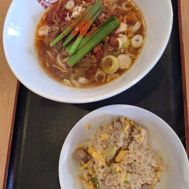 台湾ケンさんでランチ　と株主優待到着　アダストリア　ミツバ