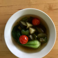 【レシピブログ】野菜のピリ辛スープ × 山梨の甲州
