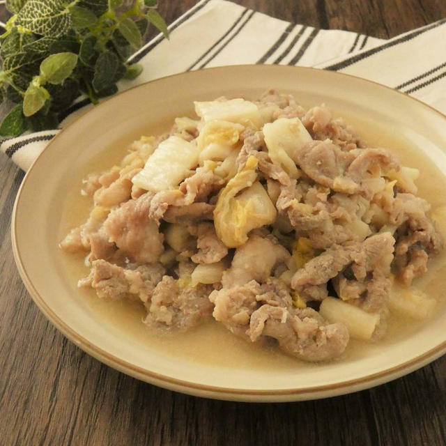 「冷凍下味★豚肉の塩にんにく漬け」で豚肉と白菜の塩にんにく炒め