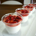 【簡単レシピ】苺シロップのクリームババロア♪