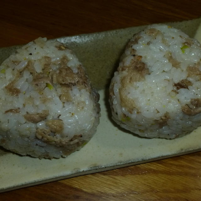 ネギ塩牛焼肉おにぎり