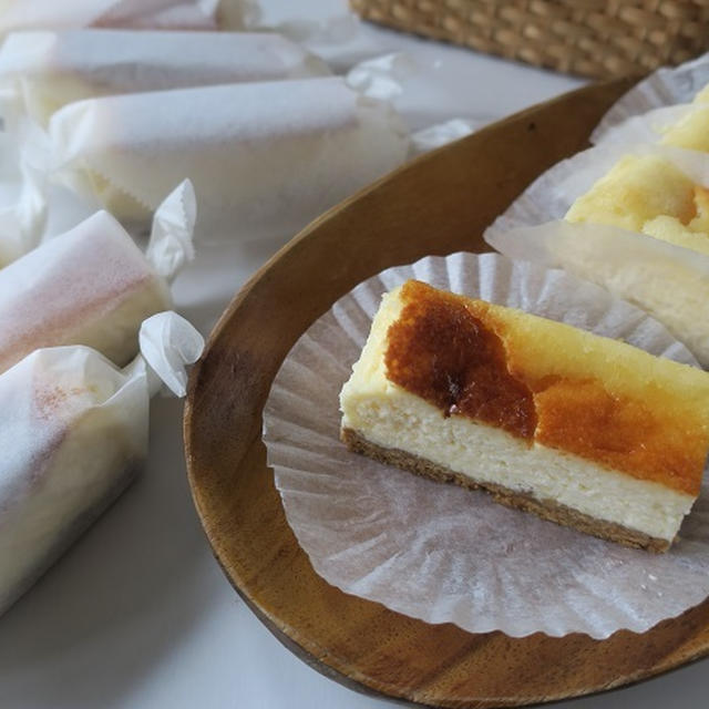 コーヒービスケット台でベイクドチーズケーキ♪