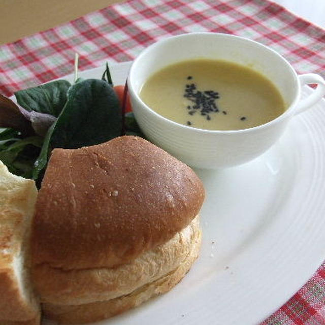 さつまいもポタージュのワンプレートランチ