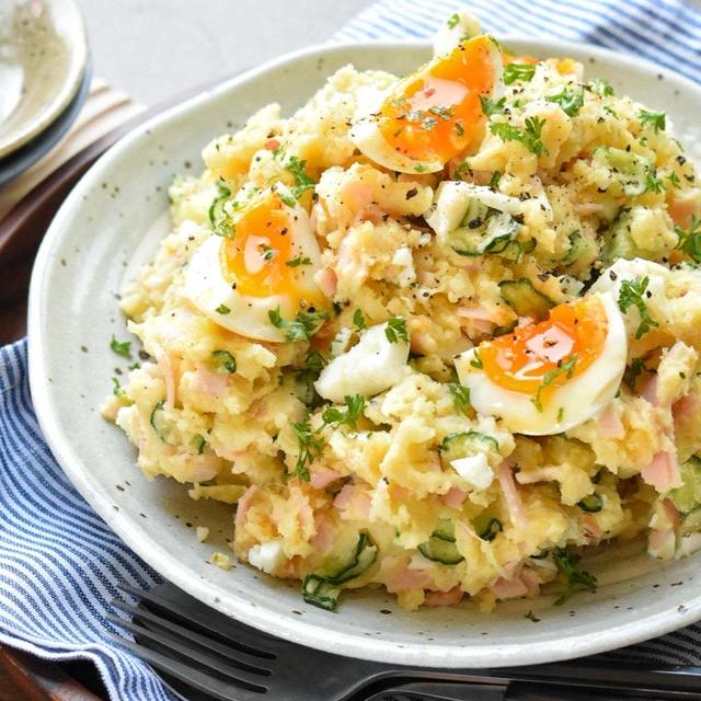 《GW5日目》【和風ポテトサラダ】1人で抱えて食べたい！！w餃子作り再開☆コナンなど