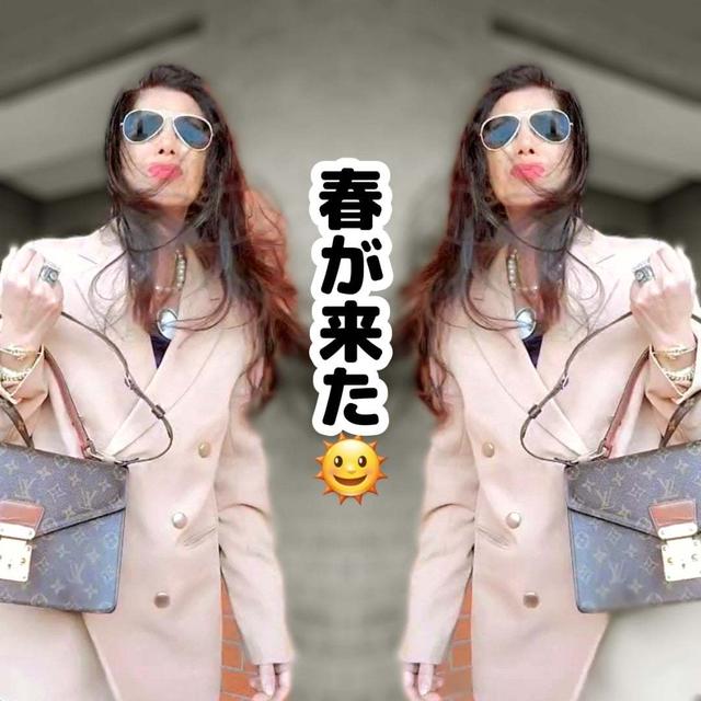 春が来た～ 金ボタンJK & ハイヒールパンプス
