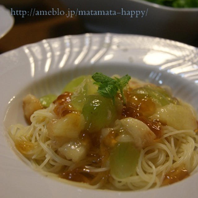 はもの湯引きゆずこしょうジュレ夏野菜を添えて