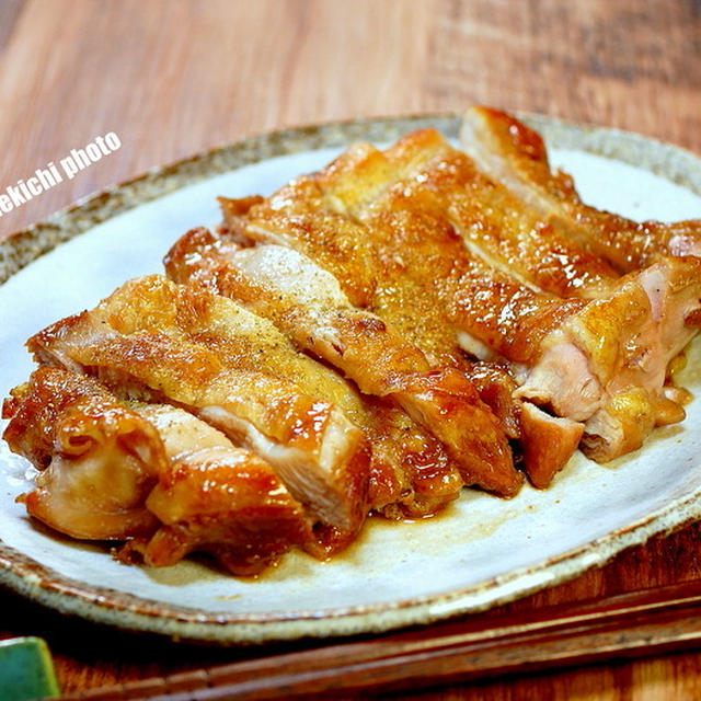 家族に好評！た皮面はカリッと焼いて「鶏の照り焼き」＆街のパン屋さんは美味しいんですがたまに・・