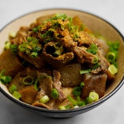 牛すじ・こんにゃく・ごぼうの味噌煮込みのレシピ