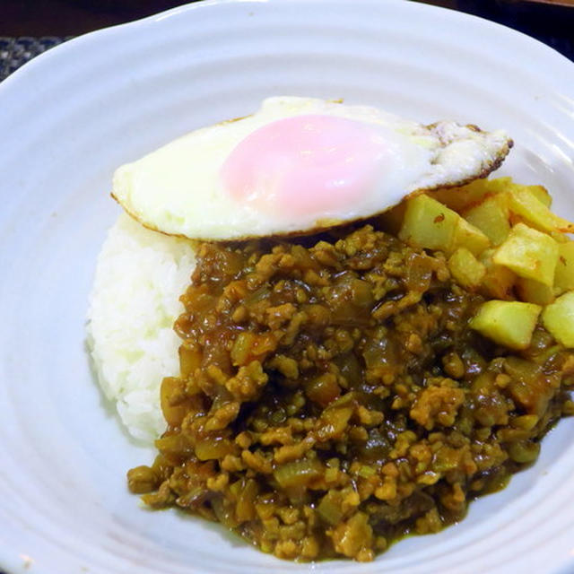 マカオのミンチー風キーマカレー