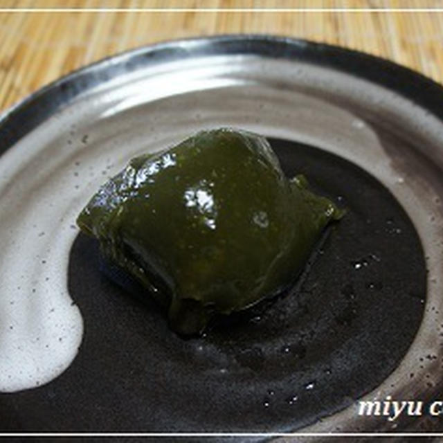 夏の定番「抹茶くずあん餅」