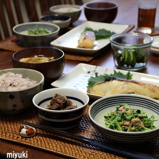 鯛の西京焼き と 牛肉の生姜煮 と 豆苗のサラダ。