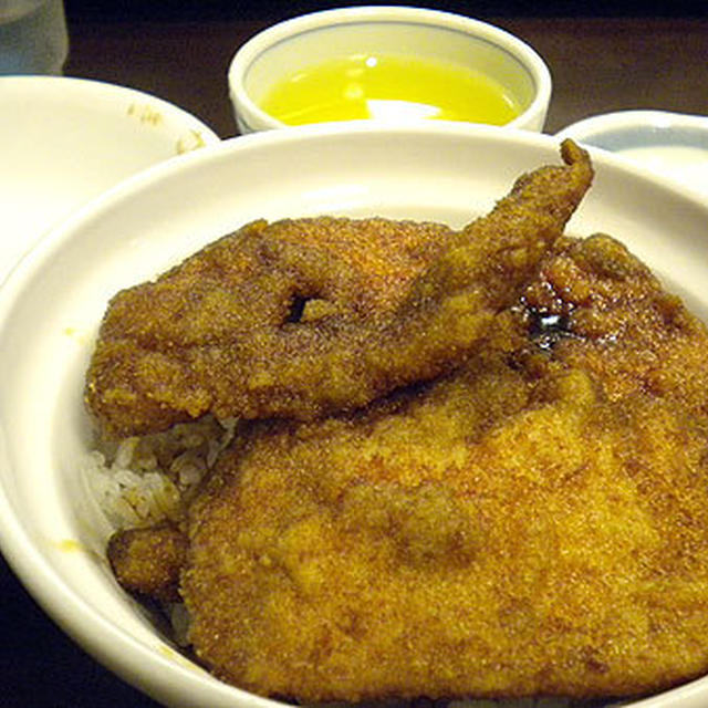 福井・ヨーロッパ軒総本店「元祖ソースカツ丼」