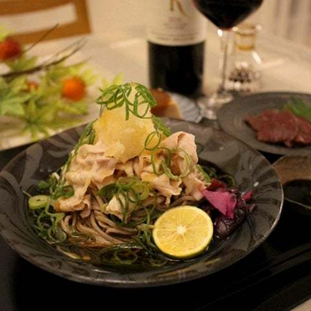 赤ワインと蕎麦のマリアージュ♪ぶっかけ豚しゃぶおろし蕎麦