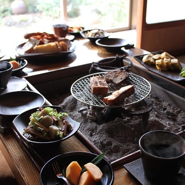 古民家の朝ごはん　&　熱々の「こんがり本」！