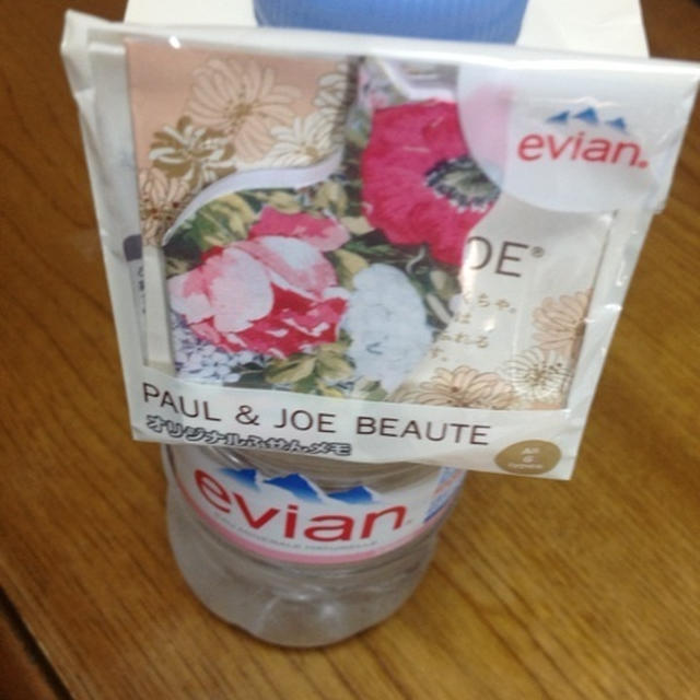 猫のふせん evian×PAUL & JOE BEAUTE