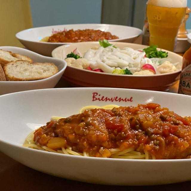 カルディ　トマト缶でミートソースパスタ