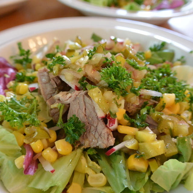 Mittagtisch7月 Siedefleisch salat
