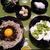 黒に映える！ひんやり食卓：もずく蕎麦