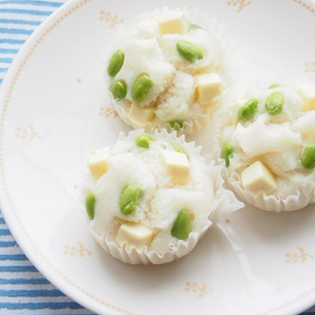 朝ごはんのパンがない！作業時間５分で枝豆とチーズの蒸しパン