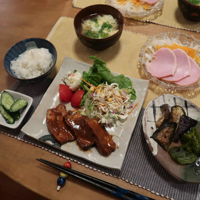 頂きものと自家製野菜で晩ご飯　と　コロカシアの葉♪