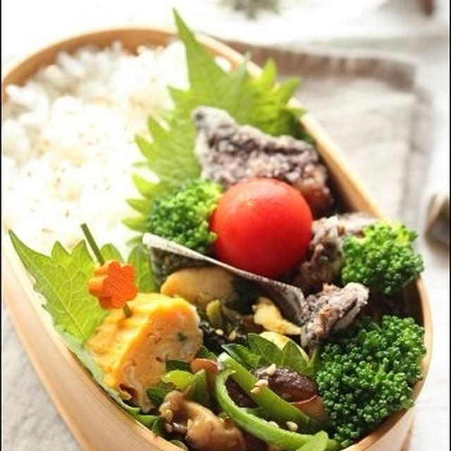 【ﾜﾀｼ弁当　ワラサの竜田揚げ弁当】