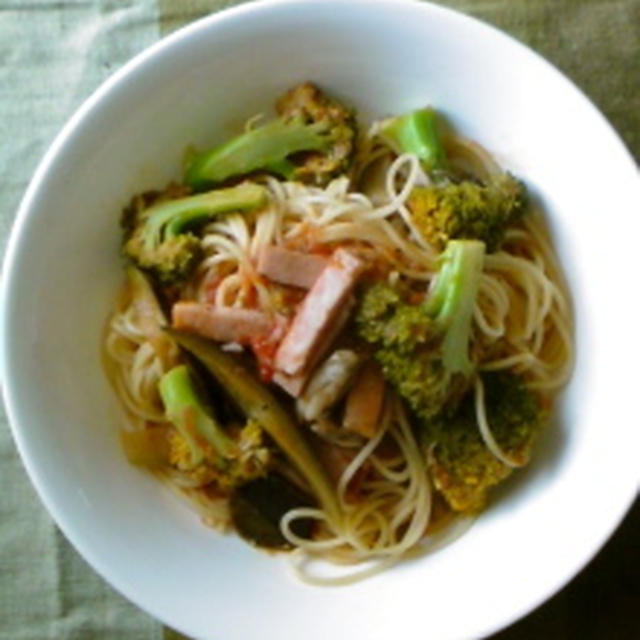 しっかり栄養のトマトパスタ