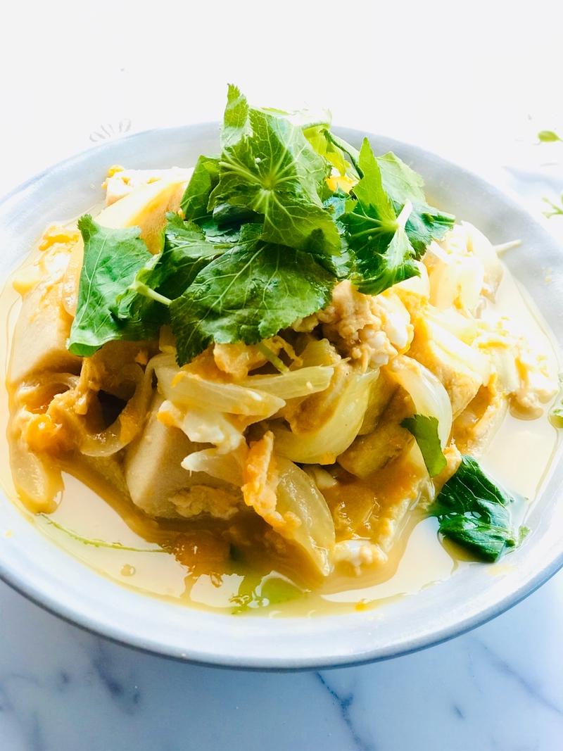 レンジで♪新玉ねぎと高野豆腐の卵とじ