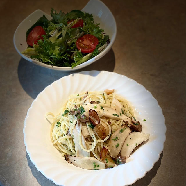 エリンギPastaとサラダ