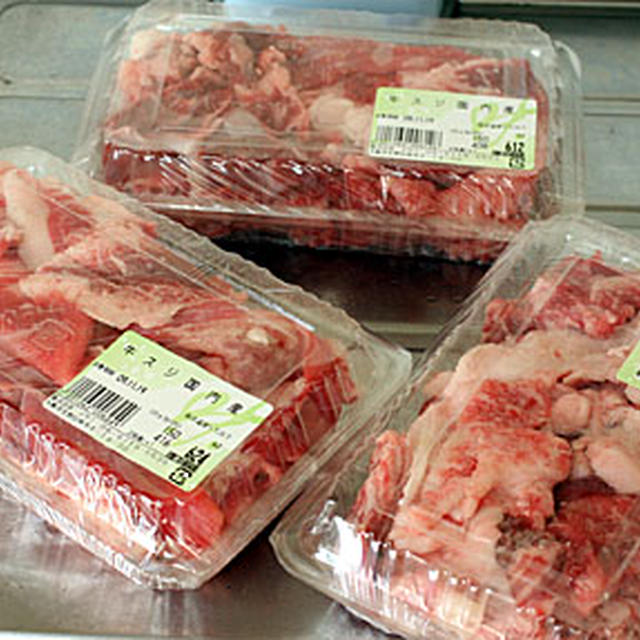 下茹でした「牛スジ肉」のストック