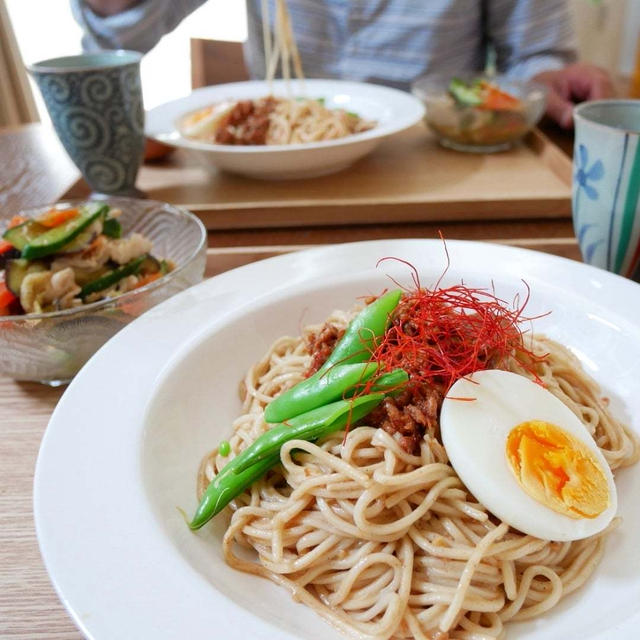 担担麺とサラダ、昨日の昼ごはん#本日のおうちごはん