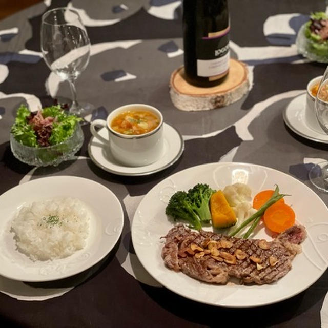 昭和の時代に憧れた、ホテルのステーキセット風の夜ごはん
