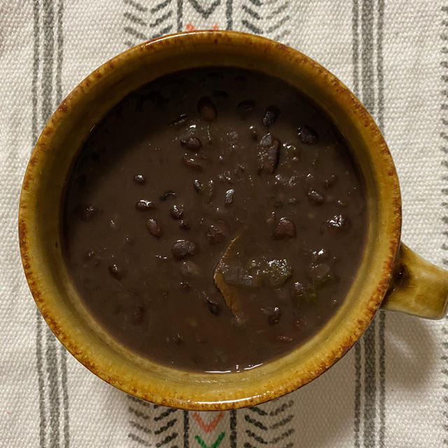 キューバの豆のシチュー　ポターへ(Potaje)/フリホレス・ネグロス(Frijoles Negros)