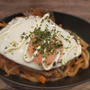 夫の作った目玉焼きのっけ焼きうどん☆パン仕込んでます(^^)