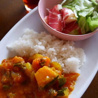 １度の調理で２度楽しむ、野菜カレー♪