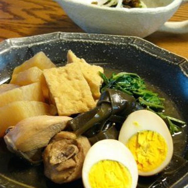 骨付きチキンと大根の煮物☆おでん風♪